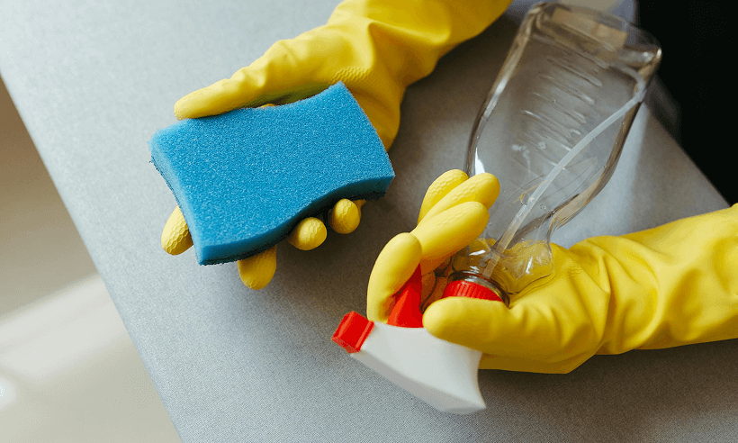 Set Up a Minimalist Desk